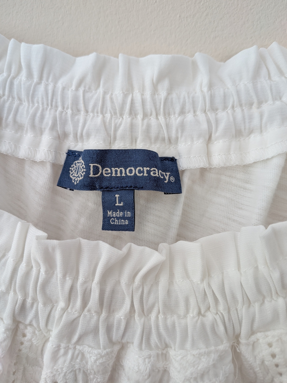 Democracy White Boho Embroidered Eyelet Peasant Blouse Puff Sleeve Size L - Picture 3 of 8